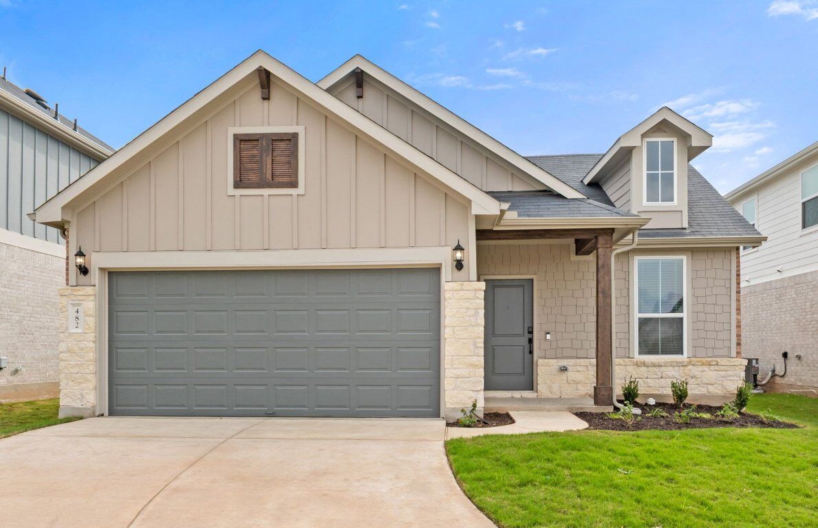 Property Photo:  482 Kapok Street  TX 78610 