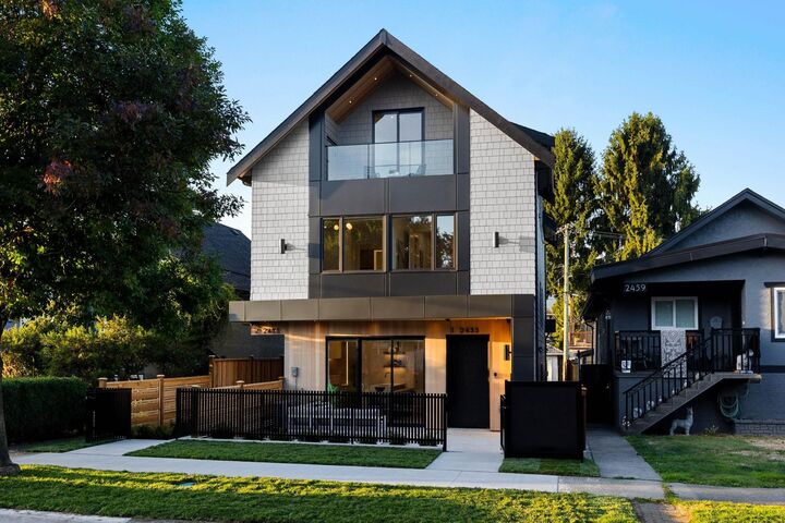 Property Photo:  2435 Napier Street 1  BC V5K 2W2 