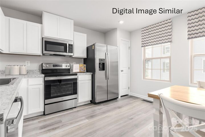 Property Photo: 1440 Richardson Towns Court 1010E NC 28208