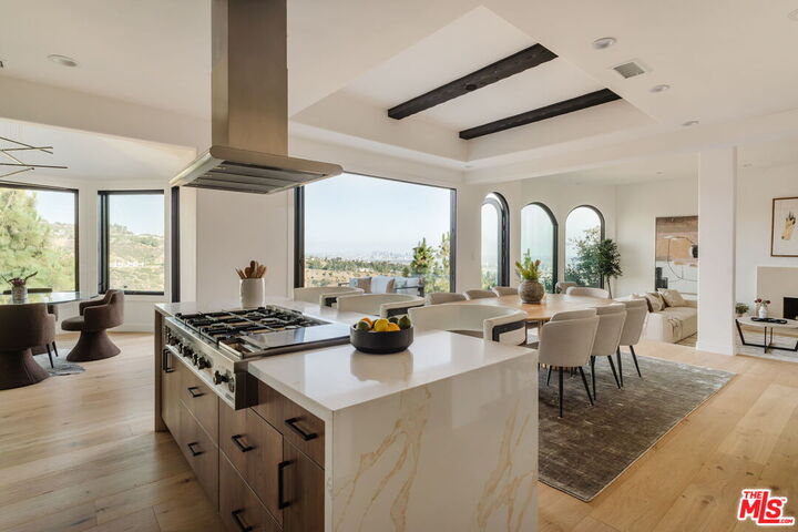 Property Photo:  1648 Summitridge Dr  CA 90210 