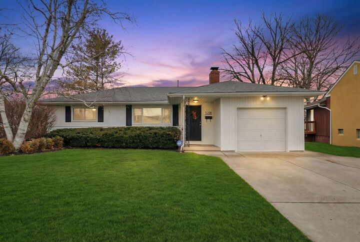 Property Photo:  5208 Bigelow Drive  OH 43026 