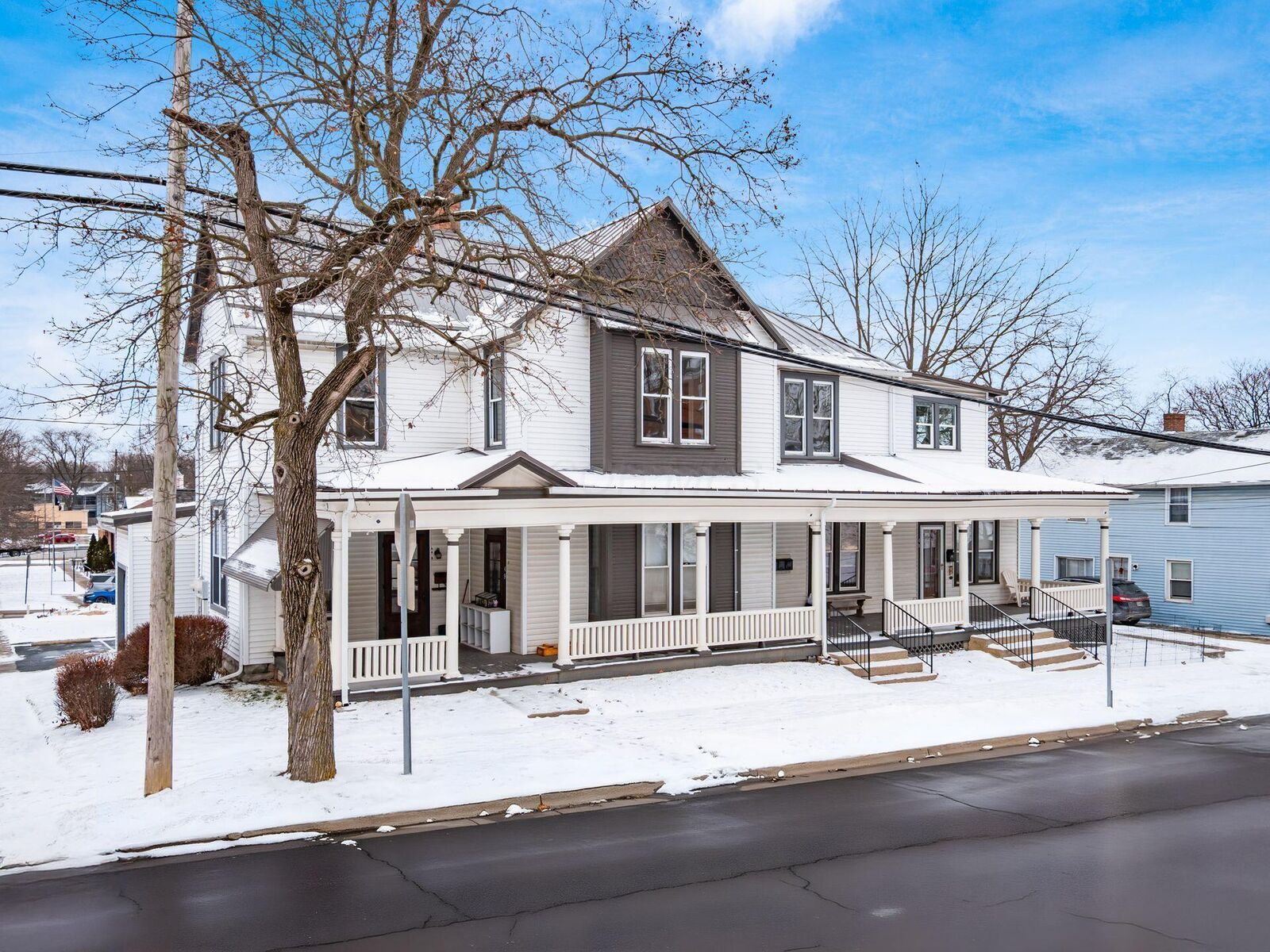 Property Photo:  49 S Liberty Street  OH 43015 