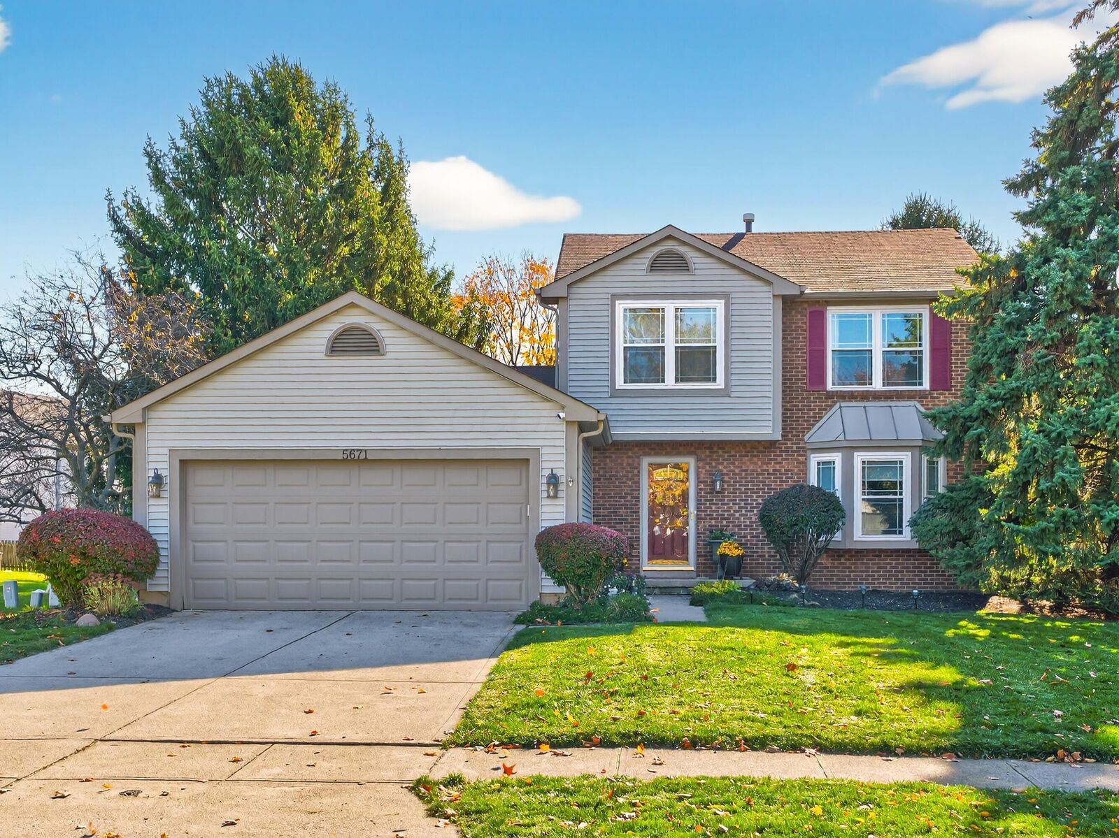 Property Photo:  5671 Saucony Drive  OH 43026 