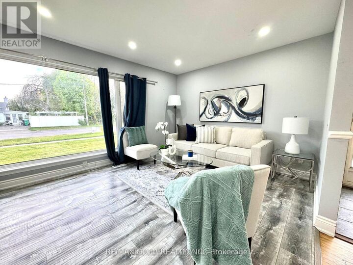 Property Photo:  7 Addington Crescent  ON L6T 2R1 