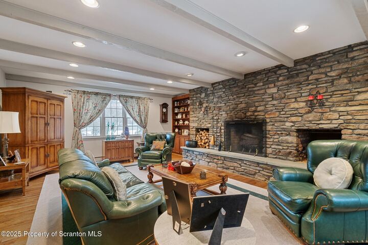 Property Photo: 321 N Abington Road PA 18411