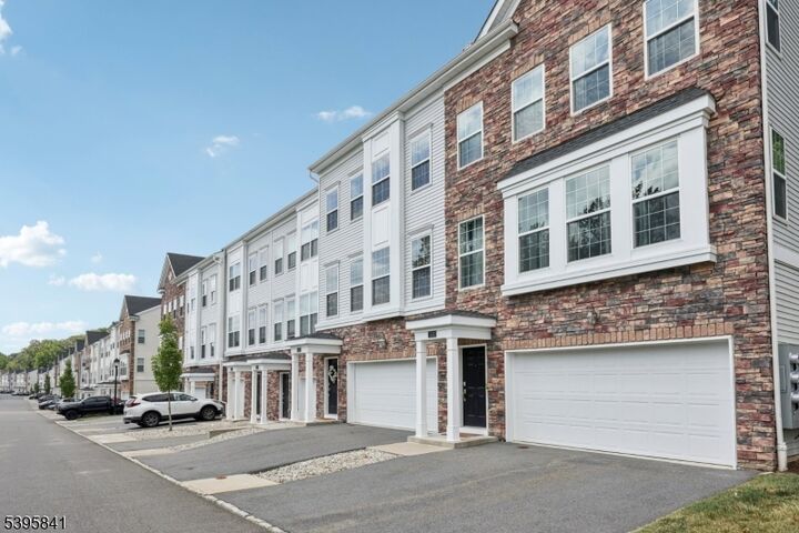 Property Photo:  1310 Parkview Ln  NJ 07866 