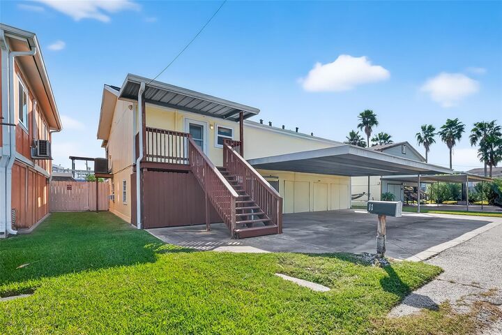 Property Photo: 11 Highland Drive TX 77563