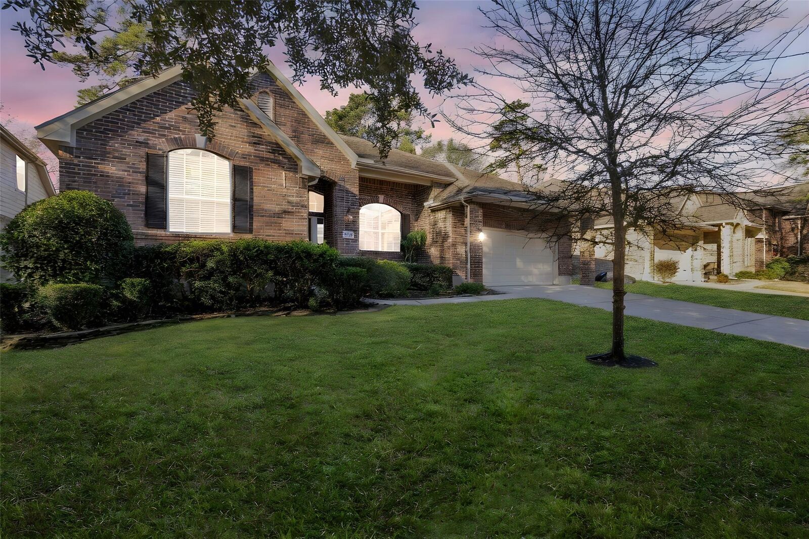 Property Photo: 2512 Wynden Meadow Lane TX 77304