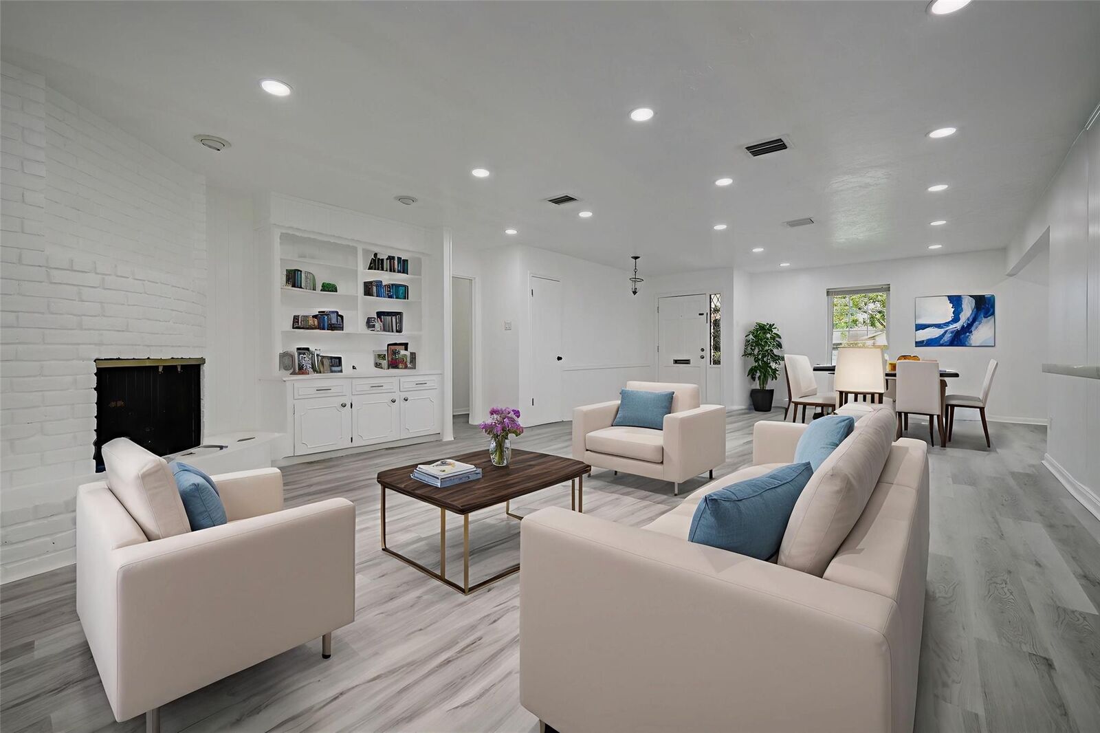 Property Photo: 9807 Braewick Drive TX 77096