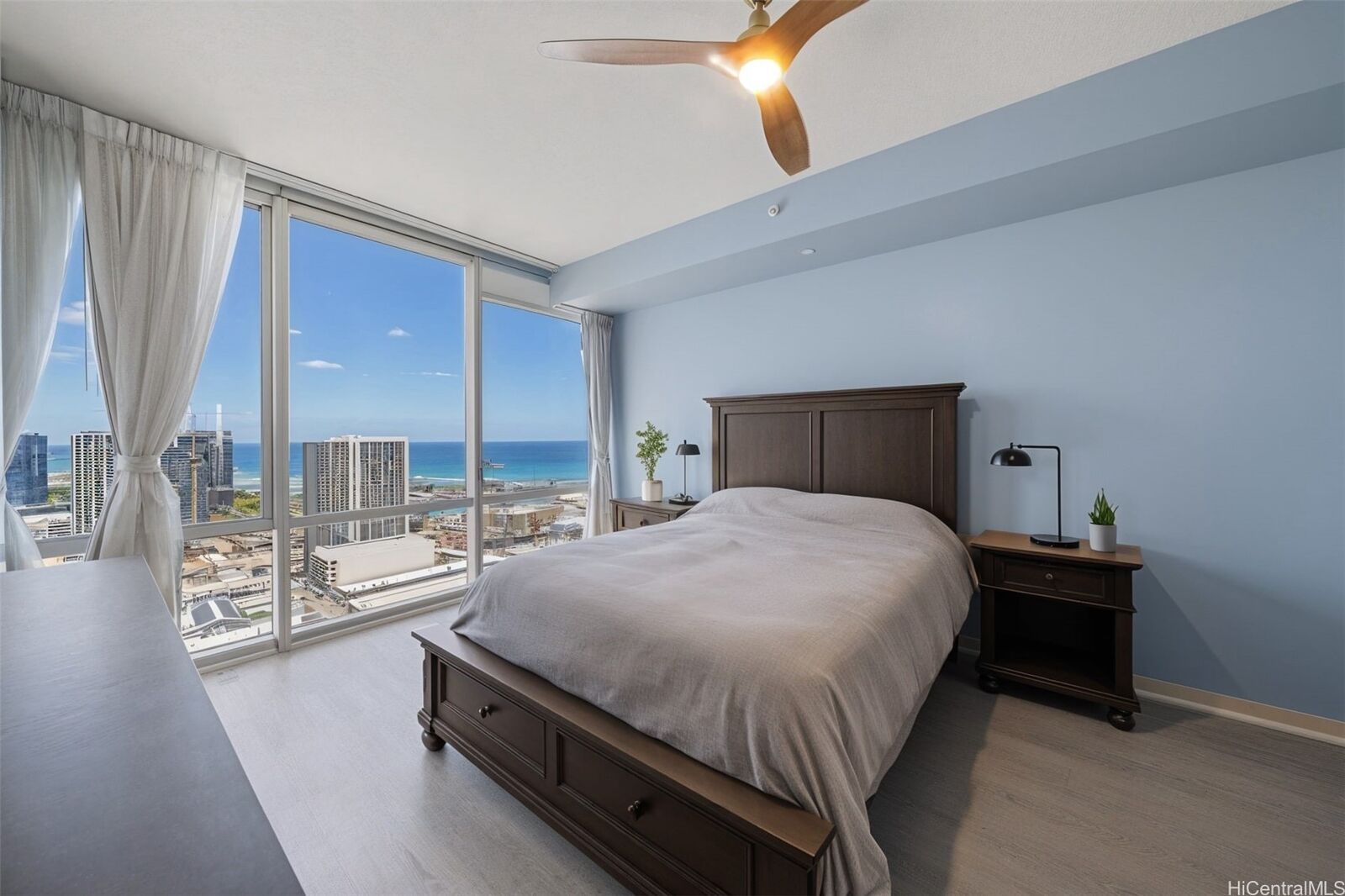Property Photo:  555 South Street 4202  HI 96813 