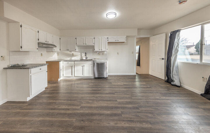 Property Photo:  2002 65th Street  TX 79412 