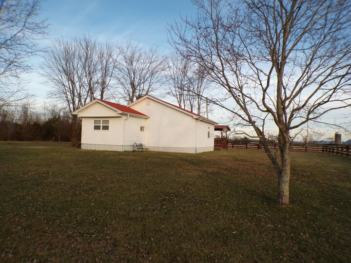 Property Photo: 1907 Brassfield Road KY 40475