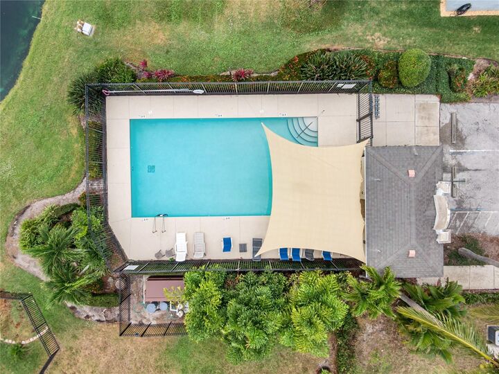 Property Photo:  110 65th Avenue E  FL 34203 