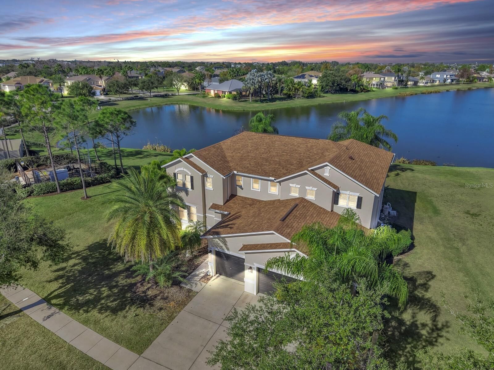 Property Photo:  5457 Sandy Shell Drive  FL 33572 