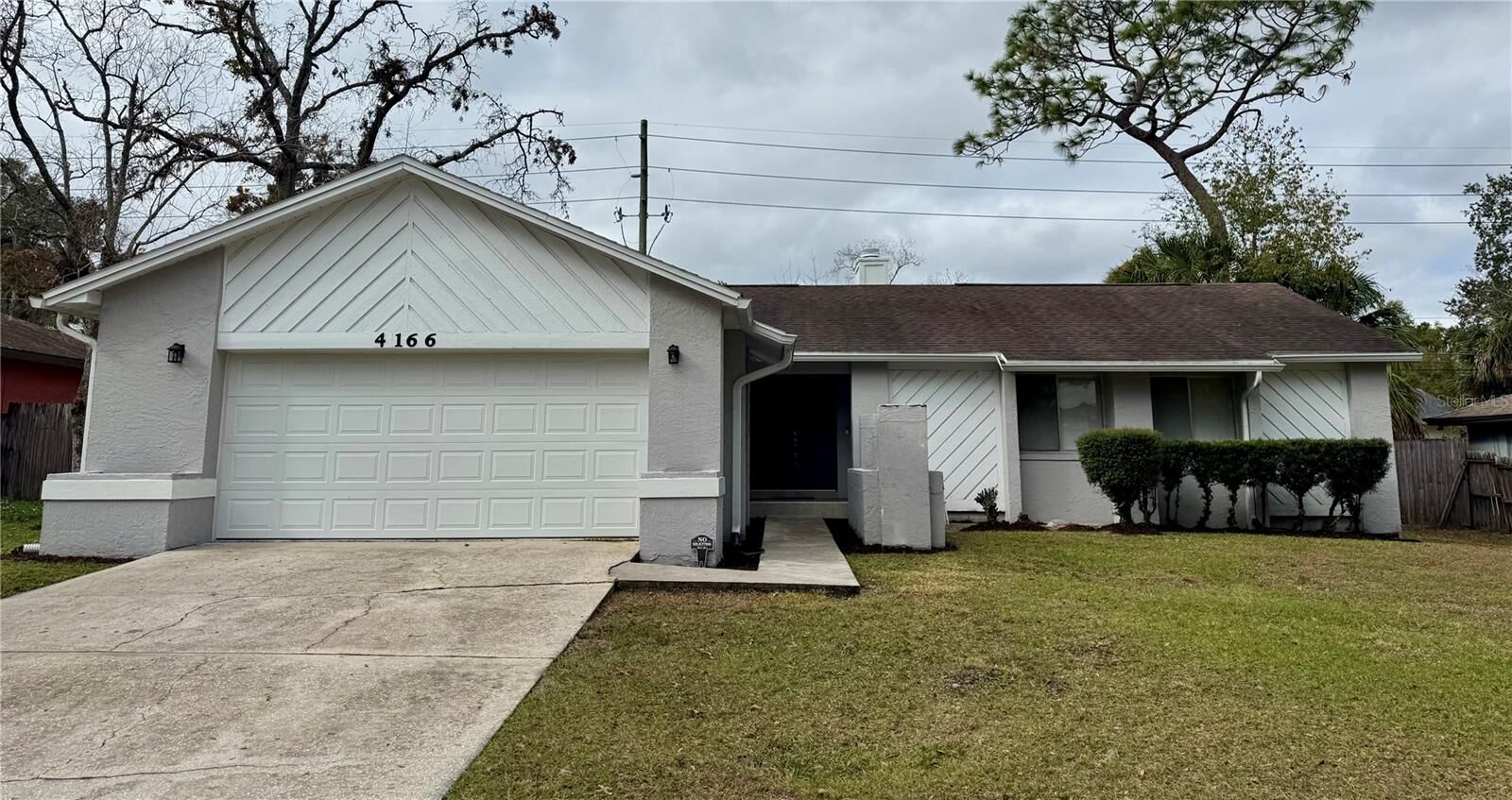 Property Photo:  4166 Rose Petal Lane  FL 32808 