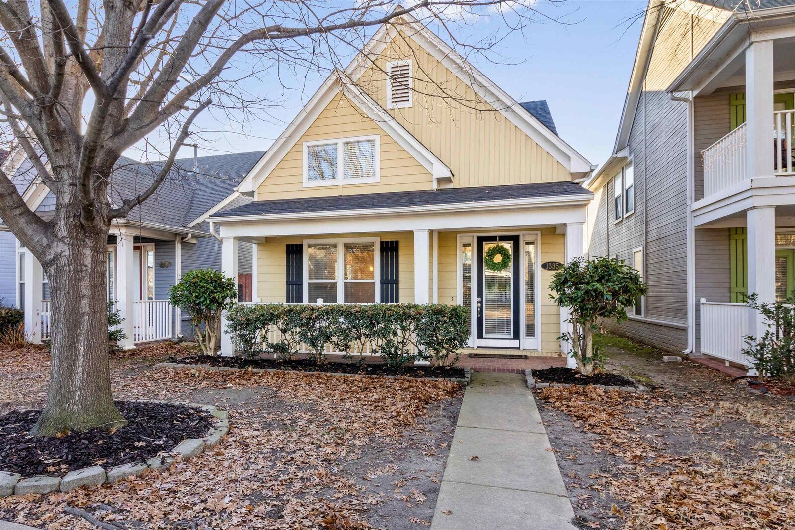 Property Photo:  1335 Island Place Pl E  TN 38103 