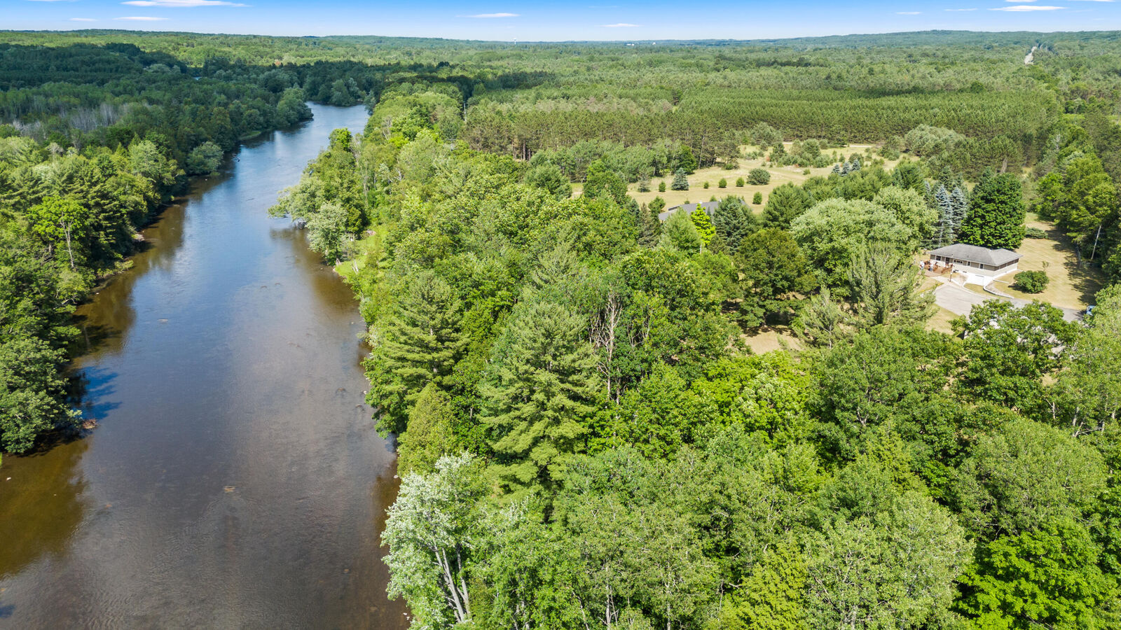 Property Photo: 3914 135th Avenue MI 49639