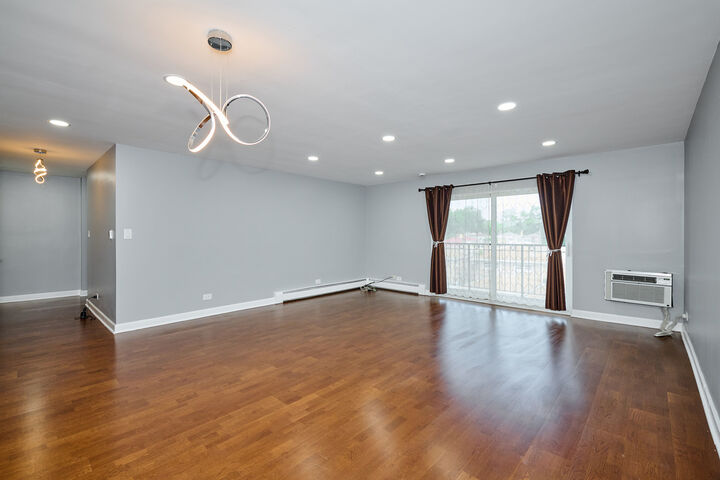 Property Photo:  6800 N California Avenue 3S  IL 60645 