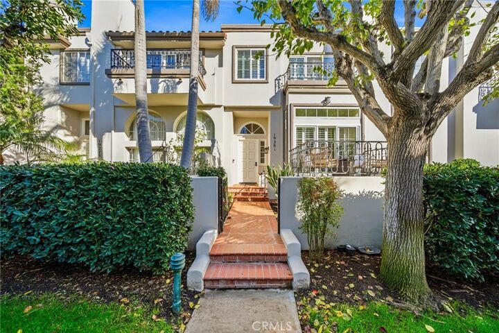 Property Photo:  19281 Meadowood  CA 92648 