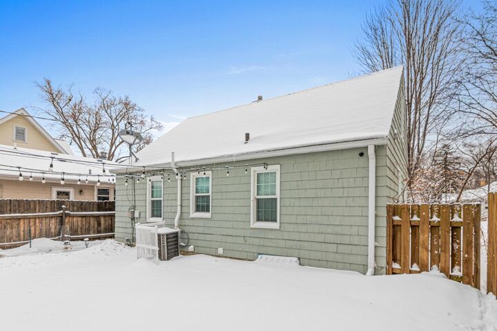 Property Photo: 2924 Alabama Avenue S MN 55416