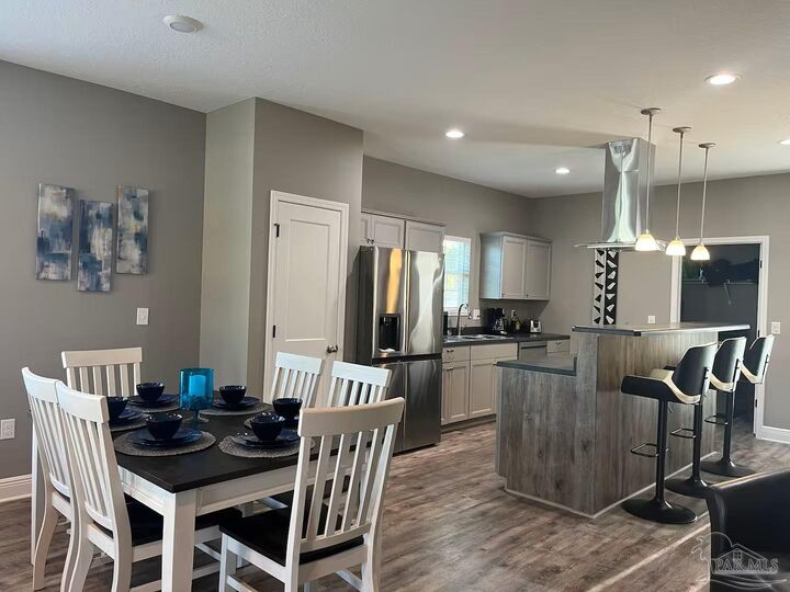 Property Photo:  5215 Yellow Bluff Rd  FL 32507 