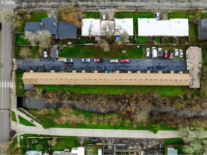 Property Photo: 1612 Polk St OR 97402