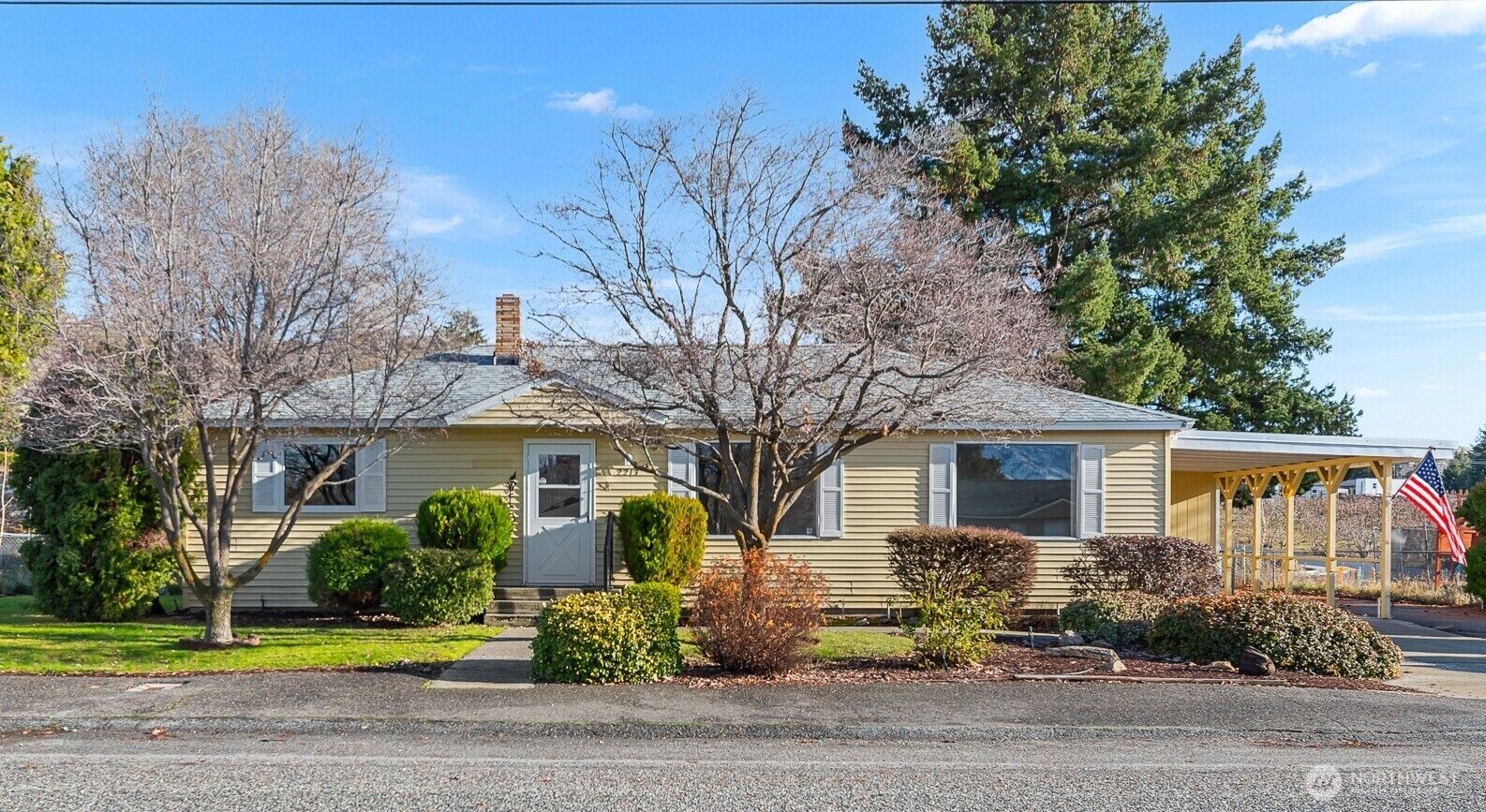 Property Photo:  2213 N Ashland Ave  WA 98802 