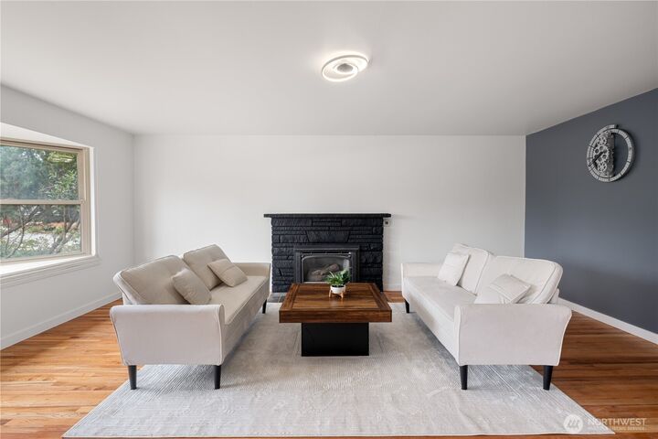 Property Photo:  16624  3rd Avenue S  WA 98148 