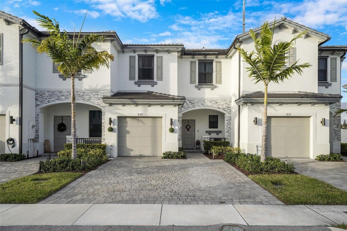 Property Photo:  659 NW 204th Street  FL 33169 