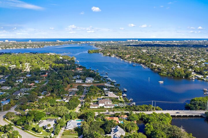 Property Photo:  5730 Holly Lane  FL 33458 