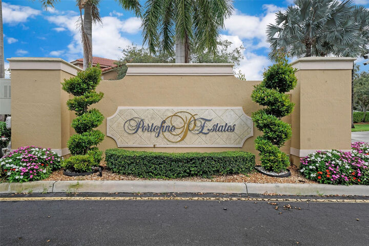 Property Photo: 4122 NE 22nd Street FL 33033