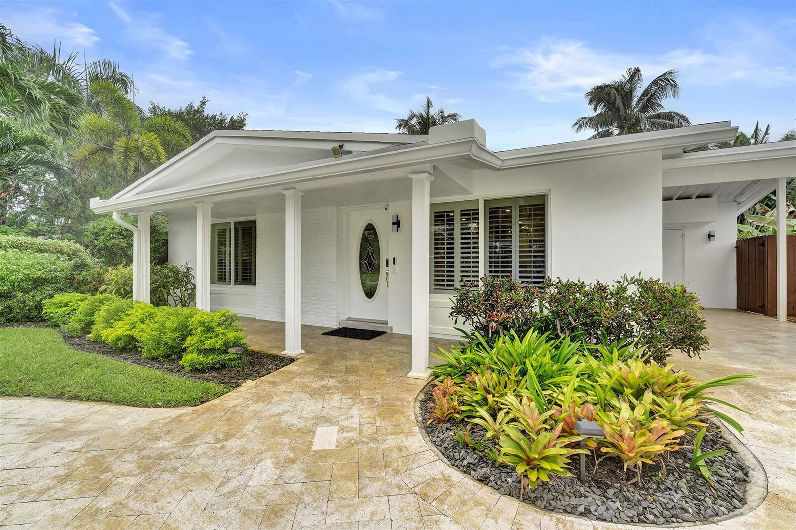 Property Photo: 3231 NW 18th Avenue FL 33309