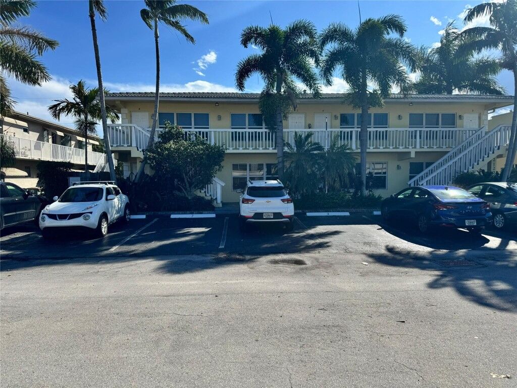 Property Photo:  2120 NE 42nd Court 6  FL 33064 