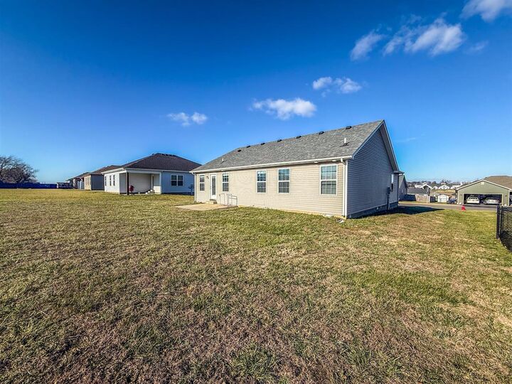 Property Photo:  113 Victoria Way  KY 42134 