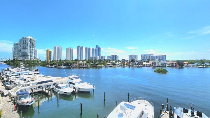 Property Photo: 400 Sunny Isles Blvd 515 FL 33160
