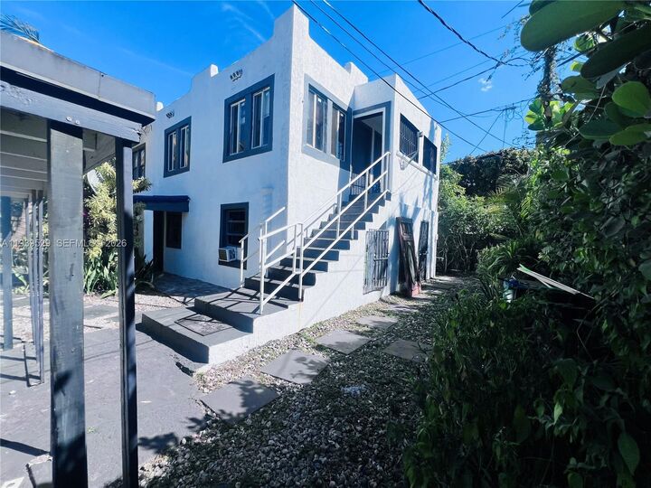 Property Photo:  22 NE 51st St 2  FL 33137 