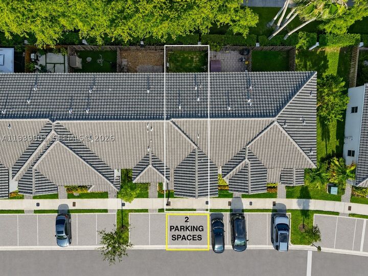 Property Photo:  1705 SE 27th Rd  FL 33035 