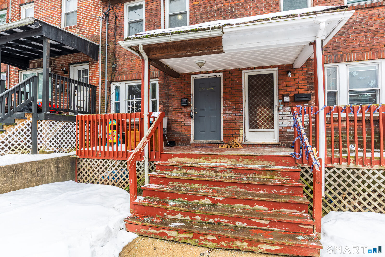Property Photo:  252 Wood Street  CT 06704 
