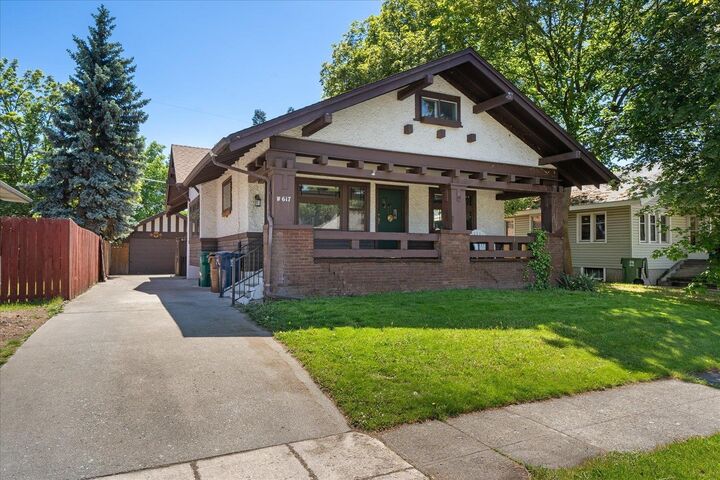 Property Photo:  617 W Carlisle Ave  WA 99205 