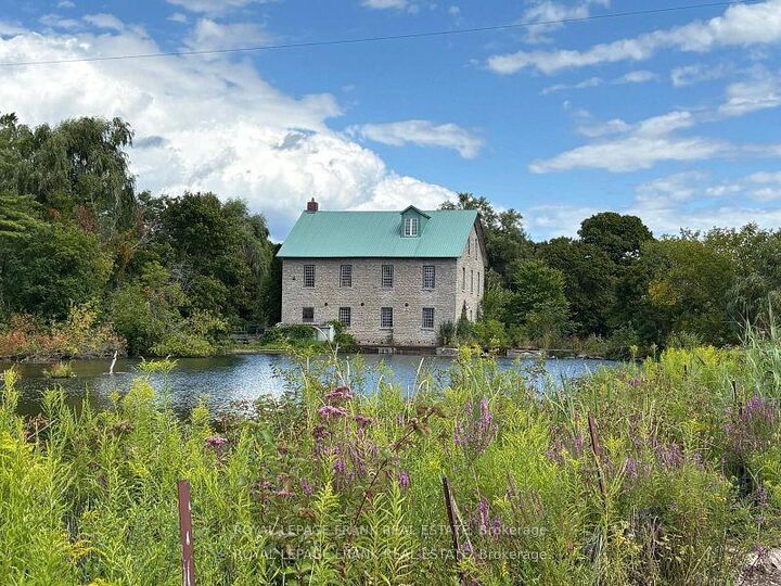 Property Photo:  9 Pond Street  ON K0L 1Y0 