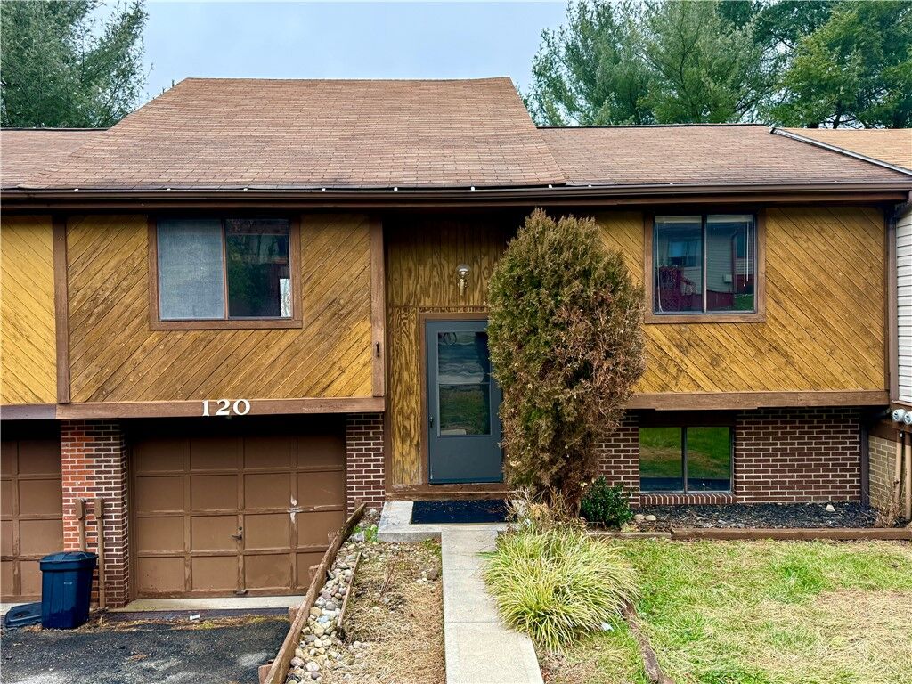 Property Photo: 120 Sugar Maple Cir PA 15301