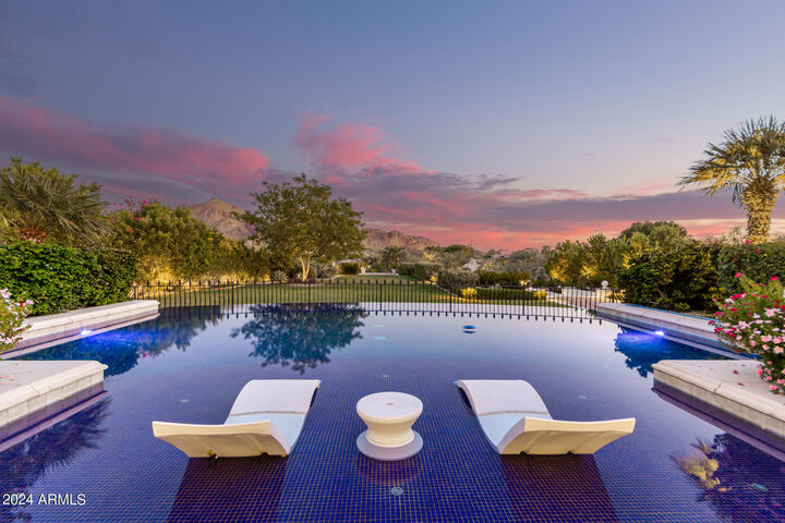 Property Photo: 6742 N 48th Street AZ 85253