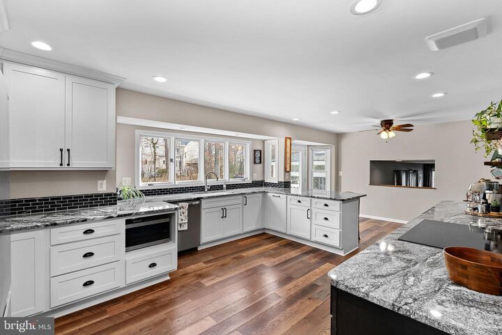 Property Photo:  21 Lipscomb Court  VA 20165 