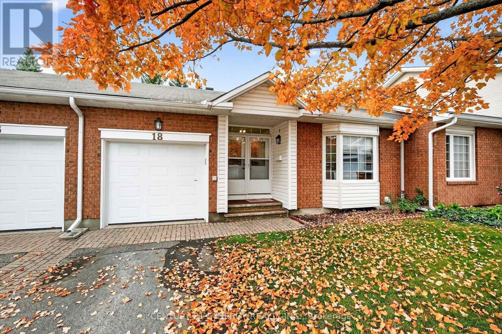 Photo de la propriété: 18 Oyster Bay Court 47 ON K2S 1H3