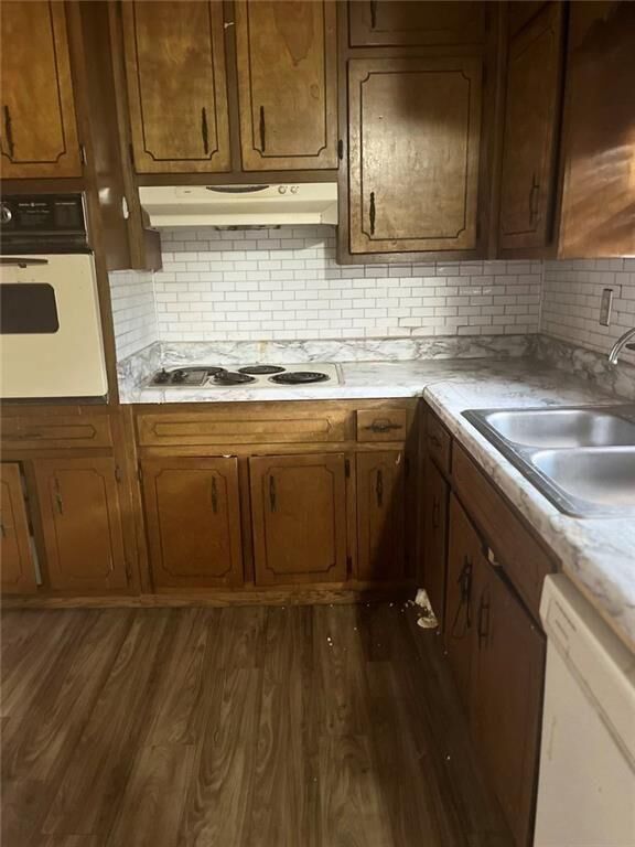 Property Photo:  1336 White Oak Street SE  GA 30013 