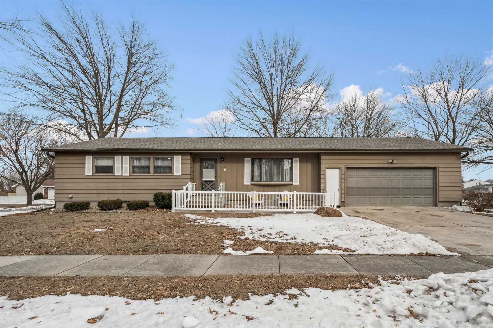 Property Photo:  106 23rd St. NW  IA 50677 
