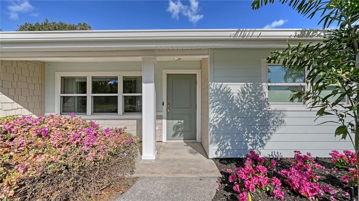 Property Photo:  2115 Grove Street  FL 34239 
