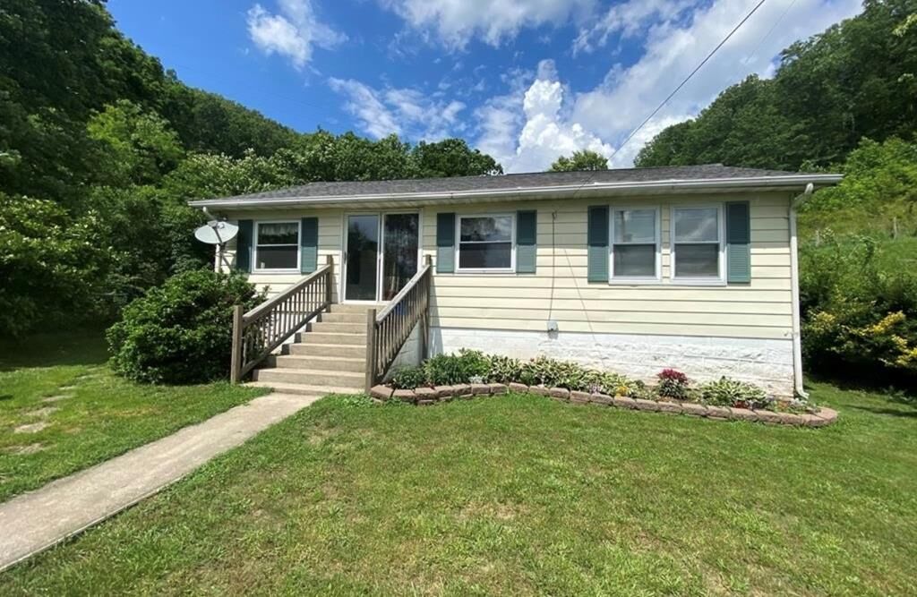 Property Photo:  643 Nora Road  WV 24701 