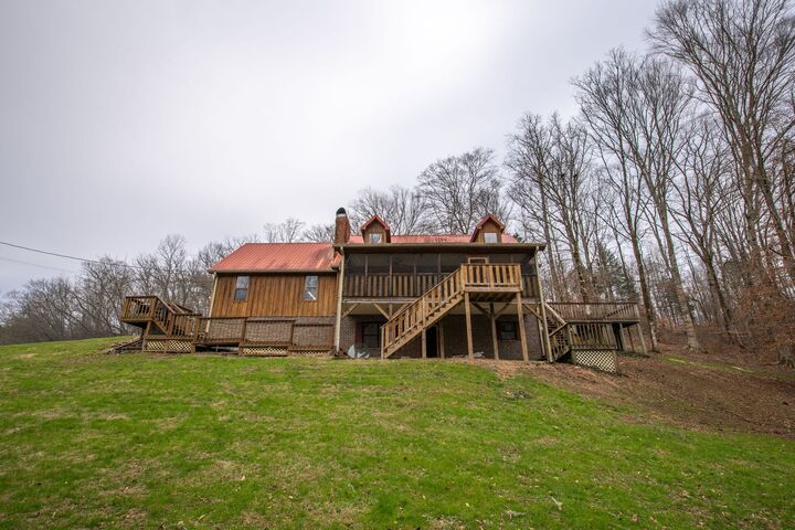 Property Photo:  323 Spring Creek Rd  TN 38486 