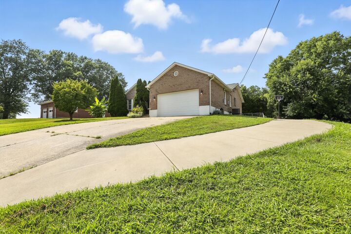 Property Photo: 1 Ridgeport Drive KY 41017